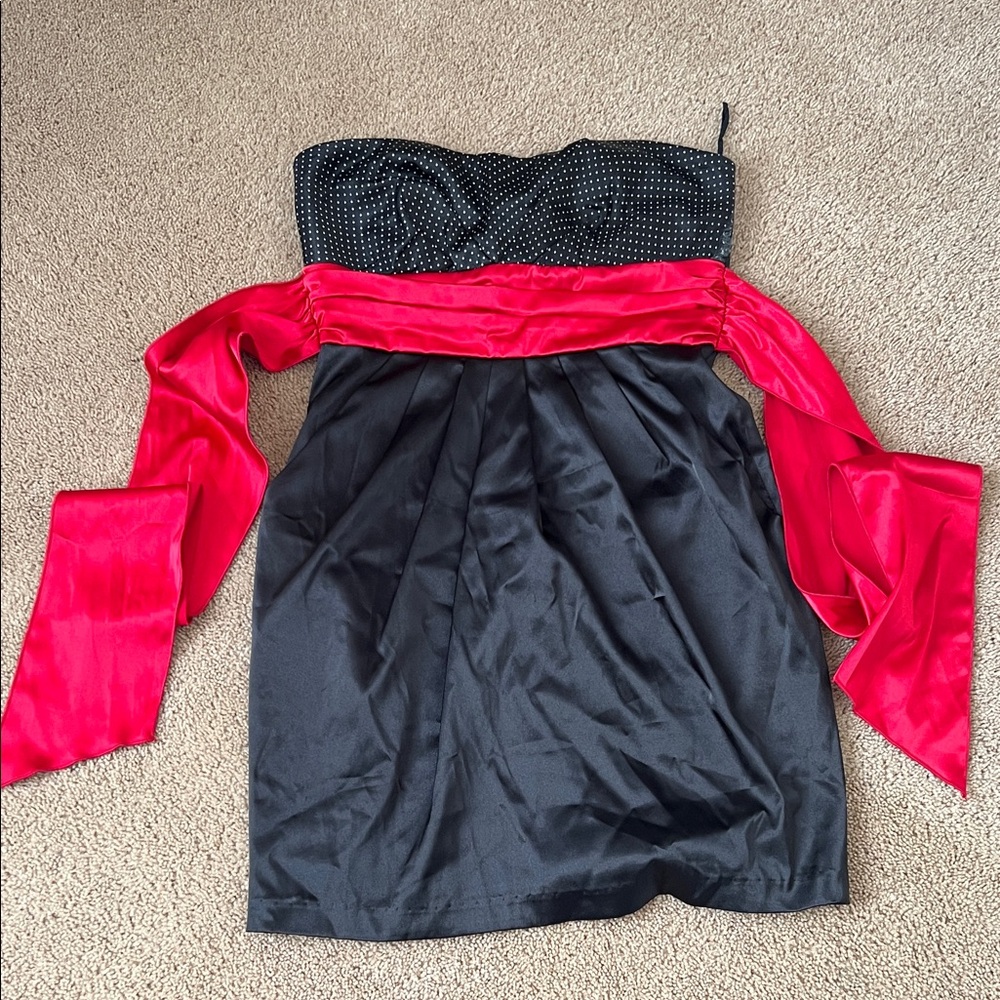 Ruby Rox Strapless Dress in Black and Red